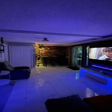 Brooklyn Spacious Space With Private Entrance, Bathroom, & Backyard - Full-Kitchen Nova York Exterior foto